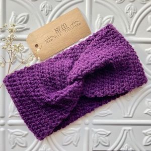 Crochet ear warmer -twist